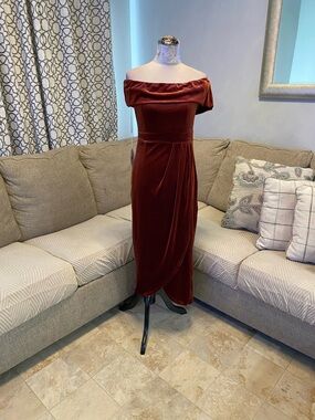 New Women Large Rust-brown off-the-shoulder velvet midi dress